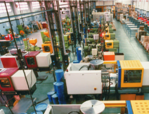 1977-inyeccion-de-plastico-fabrica